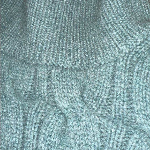 Lisa Yang cable knit sweater - Picture 4 of 4